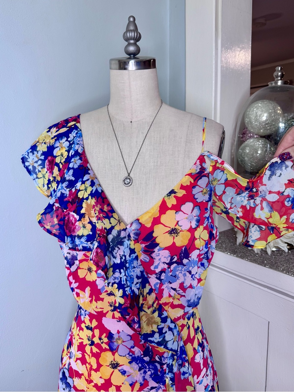 Lulu’s Radiant Rudy Red Floral Print Chiffon Maxi Dress Medium NWT - Picture 8 of 14